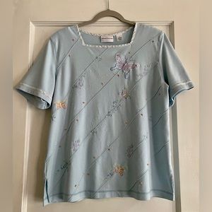 Vintage Alfred Dunner Top Med Embroidered Butterflies Roses Beads Light Blue